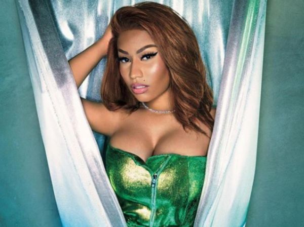 Νίκι Μινάζ: Ο «περίεργος» τρόπος που ανακοίνωσε την εγκυμοσύνη της