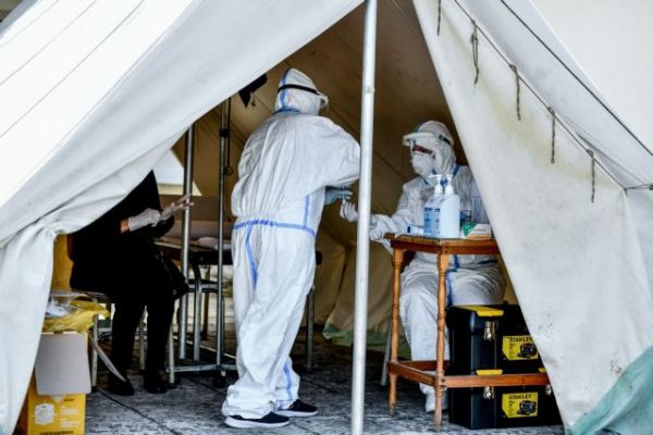 Κοροναϊός: Στο «κόκκινο» τα Βαλκάνια – Προβληματισμός για τα εισαγόμενα κρούσματα στα νησιά