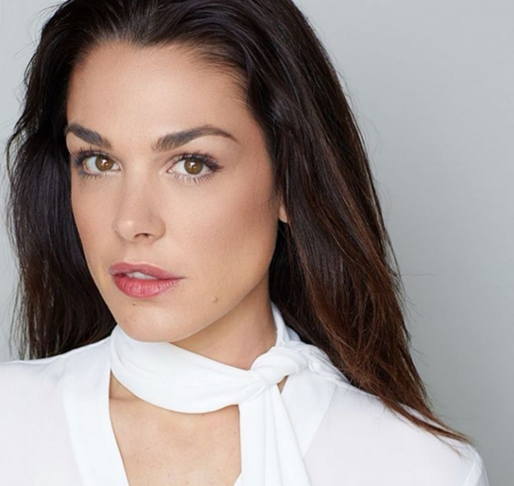 Ιωάννα Τριανταφυλλίδου : Οι τέλειες βουτιές της στην πισίνα στις καλοκαιρινές της διακοπές