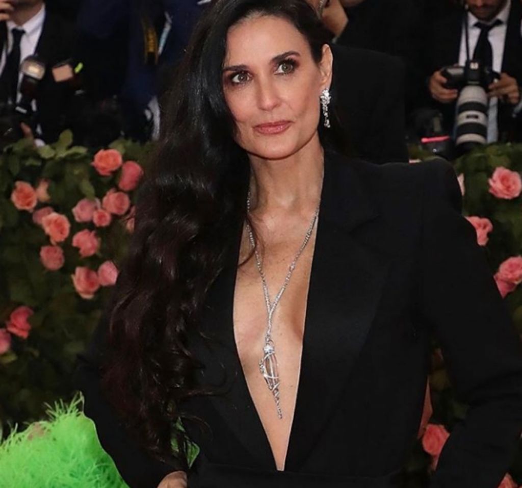 Ντέμι Μουρ : Η μεγάλη αλλαγή στο μαλλί της που προκάλεσε σχόλια θαυμασμού