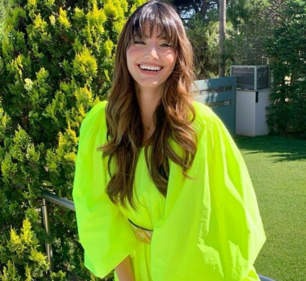 Ηλιάνα Παπαγεωργίου : Μας χαμογελάει από την πισίνα φορώντας ένα τέλειο μπικίνι