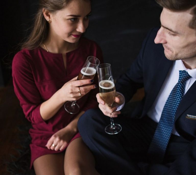 Οι πιο «ξενέρωτες» θεωρίες που έχει ένας άντρας όταν βγαίνει ραντεβού