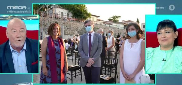 «Μίνι Καύσωνας»: Ο Τσιόδρας δεν βγάζει ούτε λεπτό τη μάσκα ακόμα και σε… συναυλία