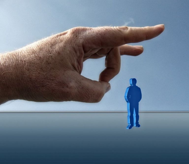 Τα ζώδια όταν τους λένε ότι…απολύθηκαν