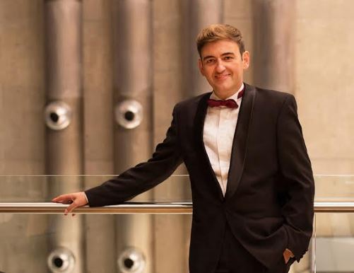 Ο κόντρα τενόρος Νίκος Σπανάτης μιλάει στο in.gr για την «Κιβωτό του Νώε»