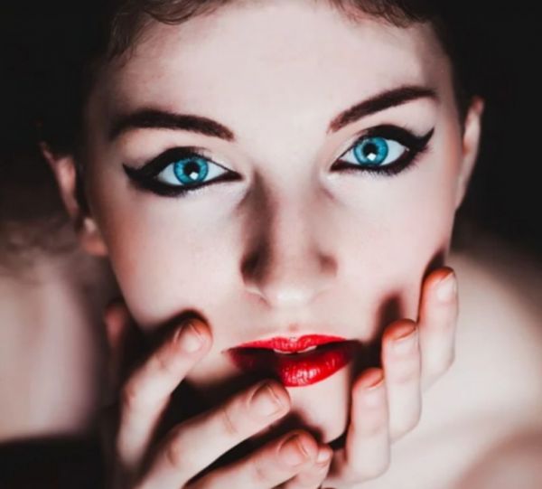 Τα ζώδια που σε …«διαβάζουν» απλά με ένα τους βλέμμα