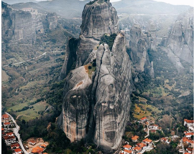 Ο επίσημος λογαριασμός του Instagram πόσταρε συγκλονιστική φωτό από τα Μετέωρα