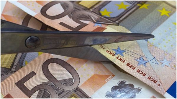 Φόροι : Τα σενάρια για την έκτακτη εισφορά αλληλεγγύης