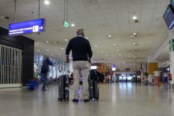 Σουηδική «απειλή» στην απαγόρευση απευθείας πτήσεων με Ελλάδα ως τις 15/7