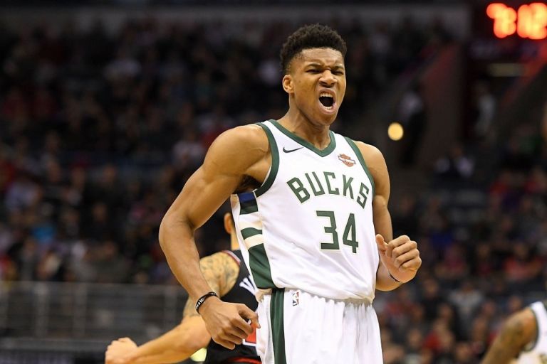 «Μίνι Καύσωνας» : O «Greek freak» αναδεικνύει την ελληνική γαστρονομία