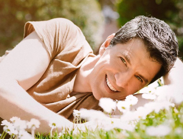 Σάκης Ρουβάς : Βαρκάδα στο Αιγαίο με τον 9χρονο γιο του