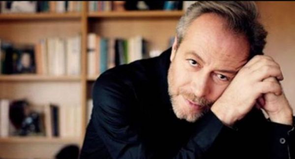 Γρηγόρης Βαλτινός: «Γνώρισα τον πατέρα μου όταν ήμουν 20 χρονών»