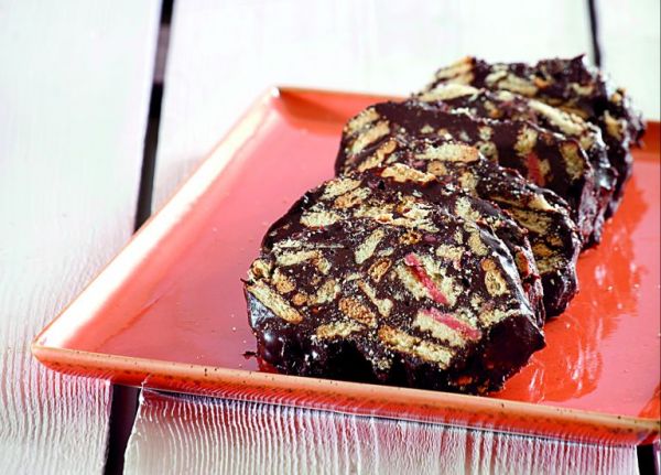 Μωσαϊκό με πολύχρωμα, γεμιστά μπισκότα