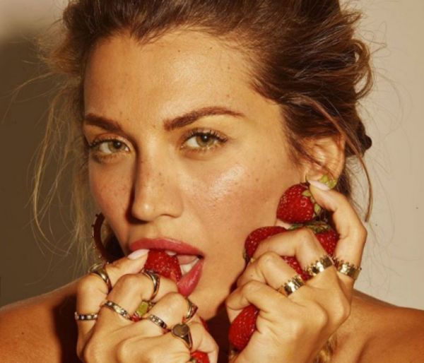 Κωνσταντίνα Σπυροπούλου: Ντύθηκε Μέριλιν Μονρόε και «έκοψε» την ανάσα του Νίκου Μουτσινά