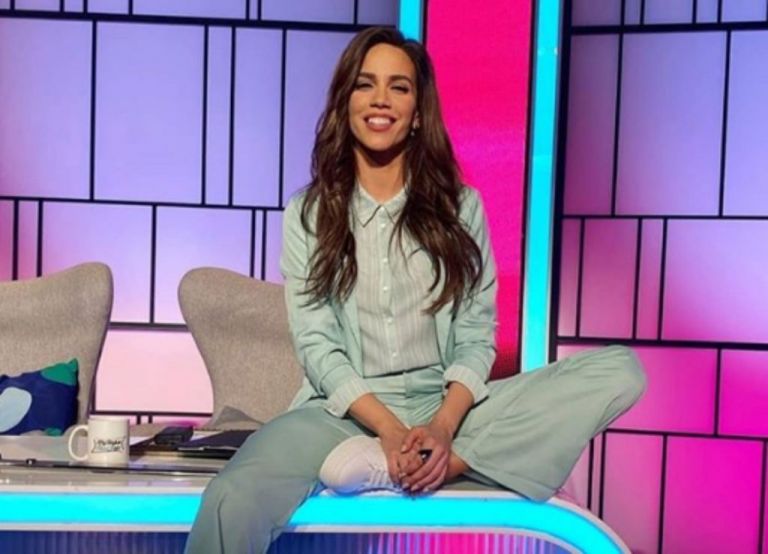 Κατερίνα Στικούδη: Ποζάρει ολόγυμνη στην ντουζιέρα της