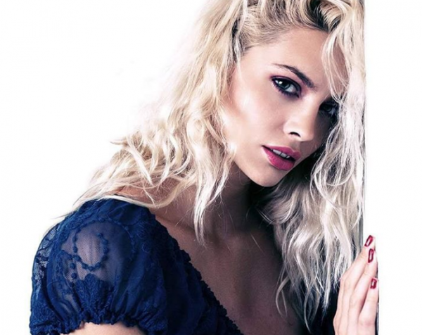 Ρία Αντωνίου : Έγινε 32 και το γιορτάζει με «καυτές» πόζες