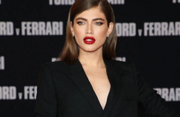 Βαλεντίνα Σαμπάιο : Γράφει ιστορία ως το πρώτο τρανς μοντέλο του Sports Illustrated