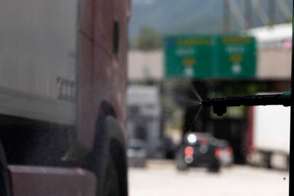 Τουρισμός : Κλείνουν από σήμερα τα σύνορα της Ελλάδας για τους Σέρβους