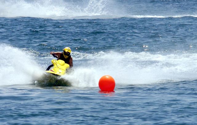 Μύκονος : 15χρονη τραυματίστηκε από τζετ σκι που οδηγούσε 13χρονος