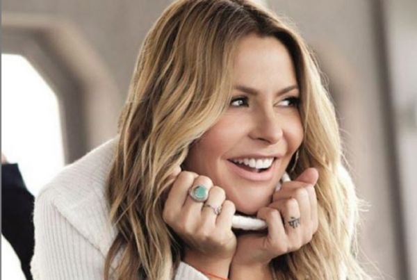 Τζένη Μπαλατσινού: Στο πλευρό της κόρης της μετά το σοβαρό τροχαίο