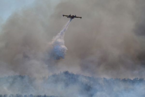 Πύρινα μέτωπα σε Ηλεία και Κεφαλονιά: Μεγάλη κινητοποίηση της Πυροσβεστικής – Ενισχύονται οι δυνάμεις