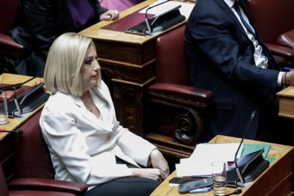 Τσίπρας – Γεννηματά : Καβγάς για το ποιος είναι το μαξιλάρι του Μητσοτάκη