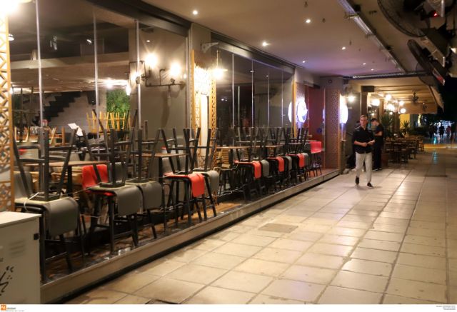 Κοροναϊός: Λουκέτο σε τρία καταστήματα στην Κρήτη που δεν έκλεισαν τα μεσάνυχτα