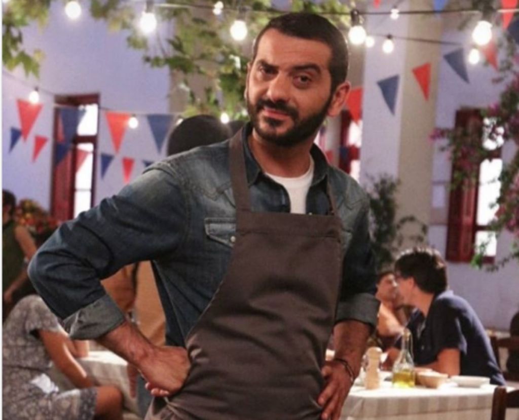 Λεωνίδας Κουτσόπουλος: Αποχώρησε από την παρουσίαση συναυλίας που θα ήταν και ο Μπαλάφας