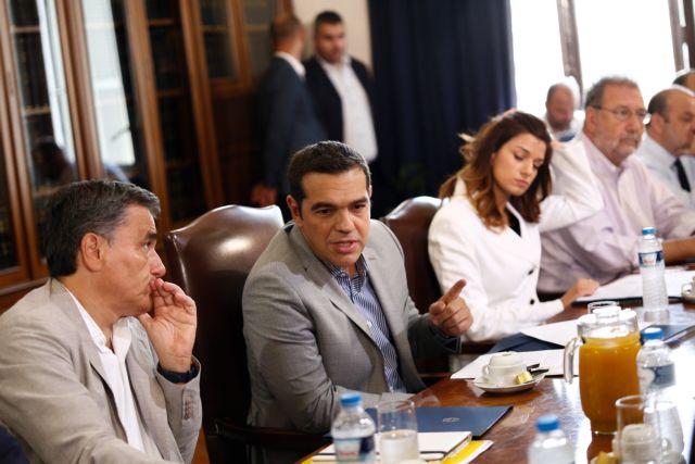 Εμφύλιος στο ΣΥΡΙΖΑ: Ο «αρχηγός» Τσίπρας, η «Μαύρη Βίβλος», οι διαγραφές και το ΠΑΣΟΚ του 6%