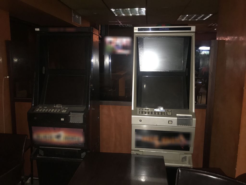 Χτύπημα κατά του παράνομου τζόγου: Εξαρθρώθηκαν δυο μίνι καζίνο στην Αττική