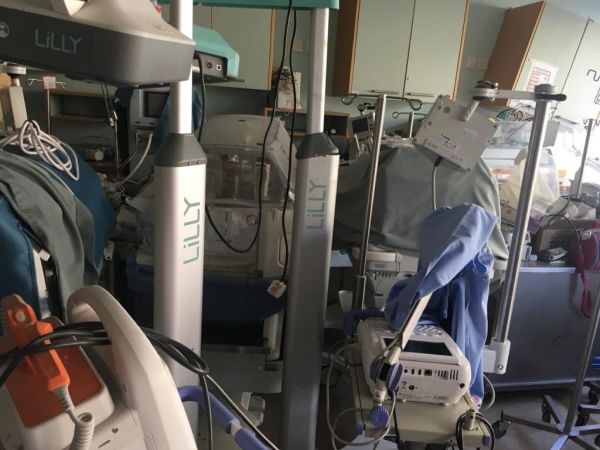 Βηρυτός: «Θα το ξανάκανα χωρίς δεύτερη σκέψη», λέει η νοσοκόμα που έσωσε τρία νεογνά