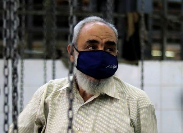 Μάσκα VS μούσια: Η επική λύση για τους άνδρες