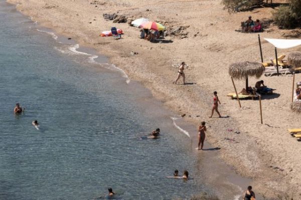 Αττική: Σε ποιες περιοχές απαγορεύεται η κολύμβηση