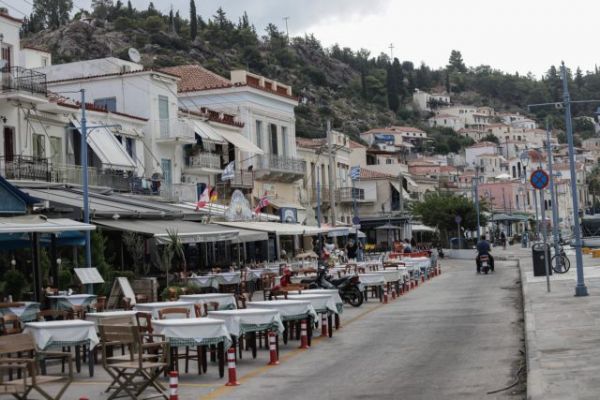 Κοροναϊός: Άρση των ειδικών μέτρων στον Πόρο – Παραμένει σε καθεστώς επιτήρησης