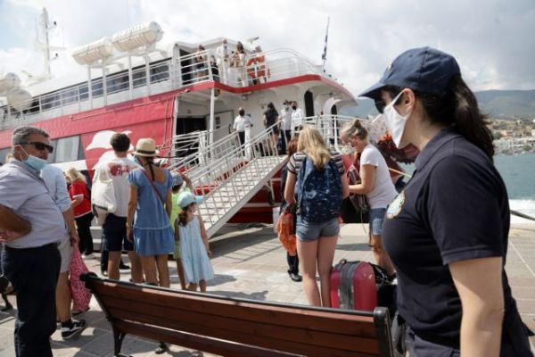 Το παρασκήνιο της απομάκρυνσης του διοικητή του ΑΤ Πόρου