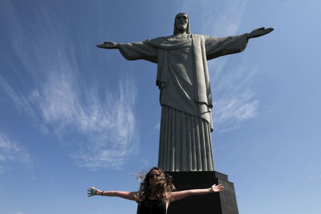 Άνοιξε ξανά για το κοινό το άγαλμα του Χριστού του Λυτρωτή στη Βραζιλία