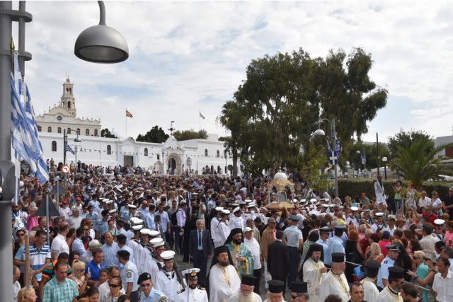 Αλαλούμ με τις λιτανείες τον Δεκαπενταύγουστο: Διαφωνία κυβέρνησης – Εκκλησίας