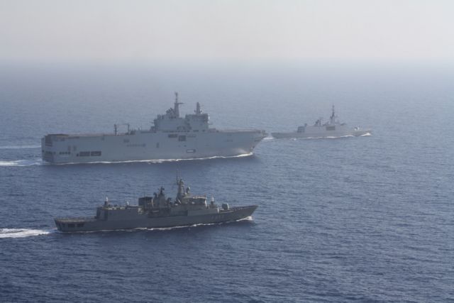 Associated Press: Τα πολεμικά πλοία Ελλάδας – Τουρκίας «χορεύουν» το ένα γύρω από το άλλο