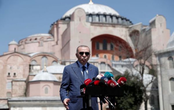 «Φρένο» από την τουρκική προεδρία στις εικασίες για την έκπληξη Ερντογάν