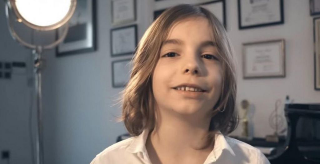 Στέλιος Κερασίδης: Ο 6χρονος Ελληνας «Μότσαρτ» που μαγεύει