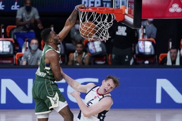 Επιστροφή στις νίκες για Μπάκς: Αποβλήθηκε ο Αντετοκούνμπο για χτύπημα