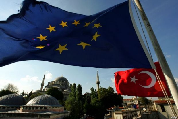 Ομηρος της Τουρκίας η ΕΕ;