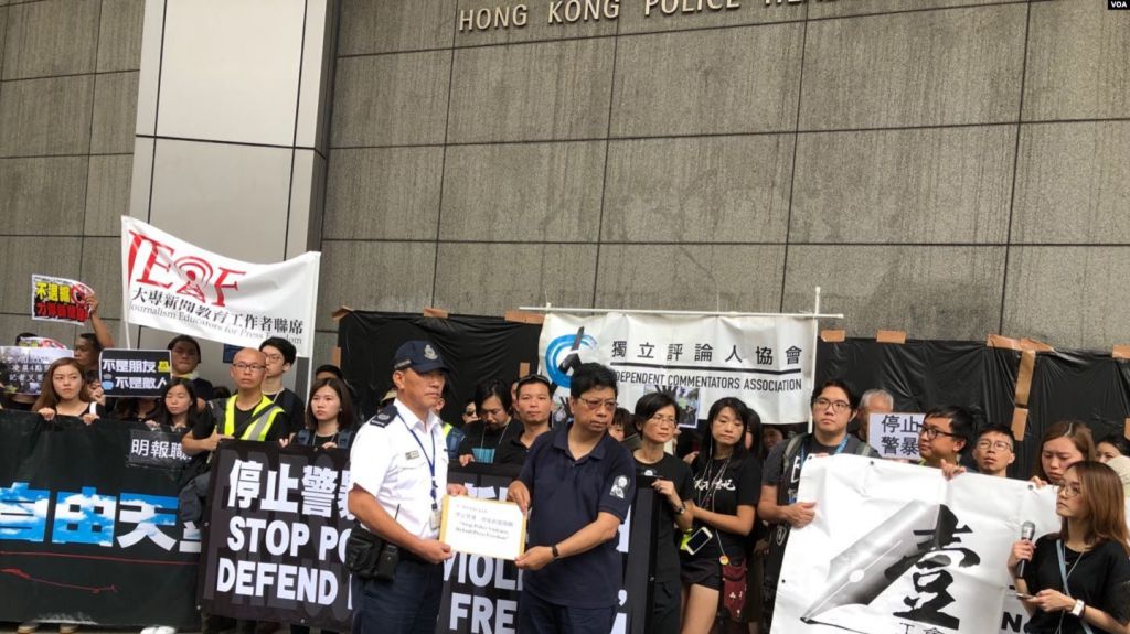 Το Πεκίνο απειλεί με αντίποινα αν η Ουάσιγκτον αναγκάσει κινέζους δημοσιογράφους να φύγουν από τις ΗΠΑ