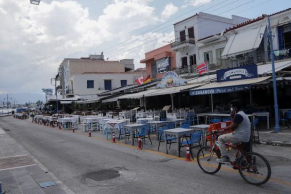 Κοροναϊός: Επιμένουν σε υψηλά επίπεδα τα κρούσματα – 217 νέα και τρεις θάνατοι [γραφήματα]