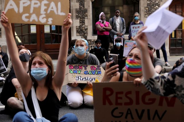 Κοροναϊός: Αυξάνονται ταχέως νεκροί και κρούσματα στη Βρετανία