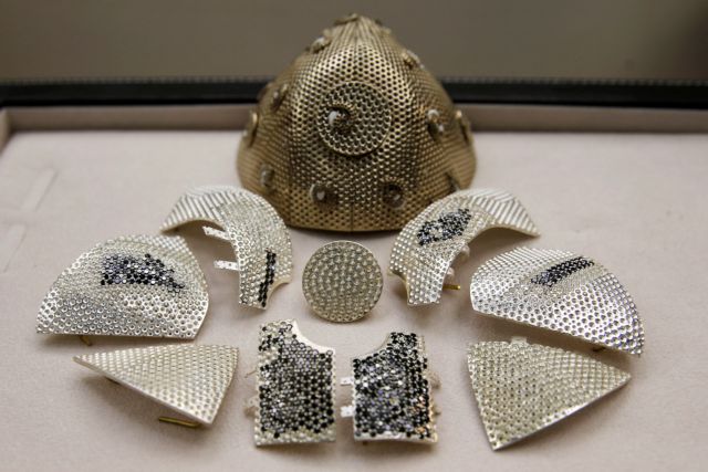Κοροναϊός: Η διαμαντένια μάσκα του... 1,5 εκατομμυρίου δολαρίων