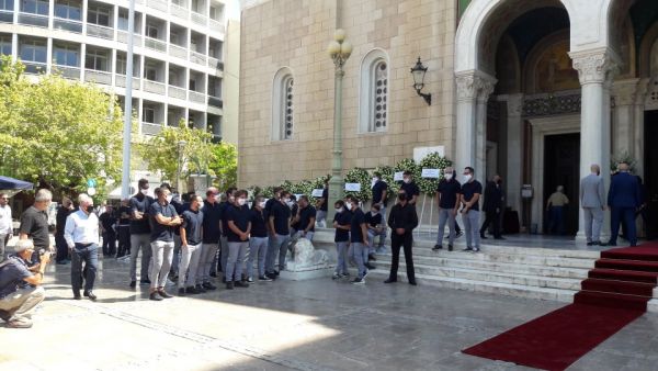 Κηδεία Σάββα Θεοδωρίδη : Όλος ο Ολυμπιακός στο τελευταίο «αντίο»