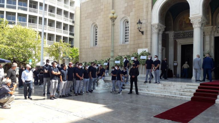 Κηδεία Σάββα Θεοδωρίδη : Όλος ο Ολυμπιακός στο τελευταίο «αντίο»