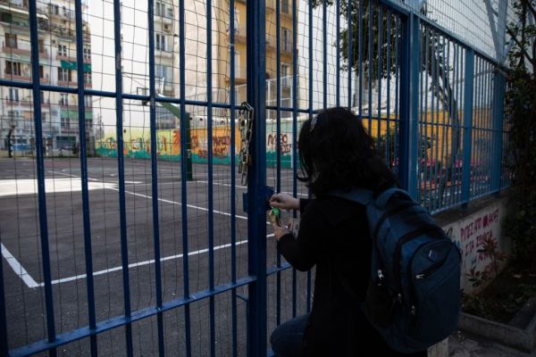 Η αθλιότητα Γαβρόγλου και τα πραγματικά προβλήματα που κρύβονται κάτω από το χαλί