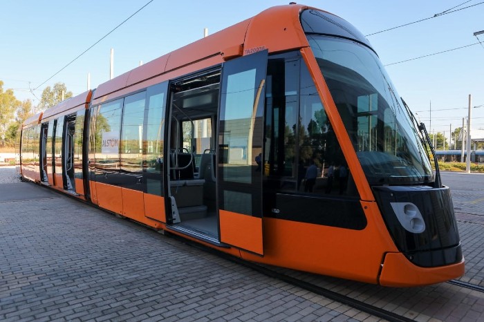 Τραμ : Παρελήφθησαν οι πρώτοι από τους 25 νέους συρμούς